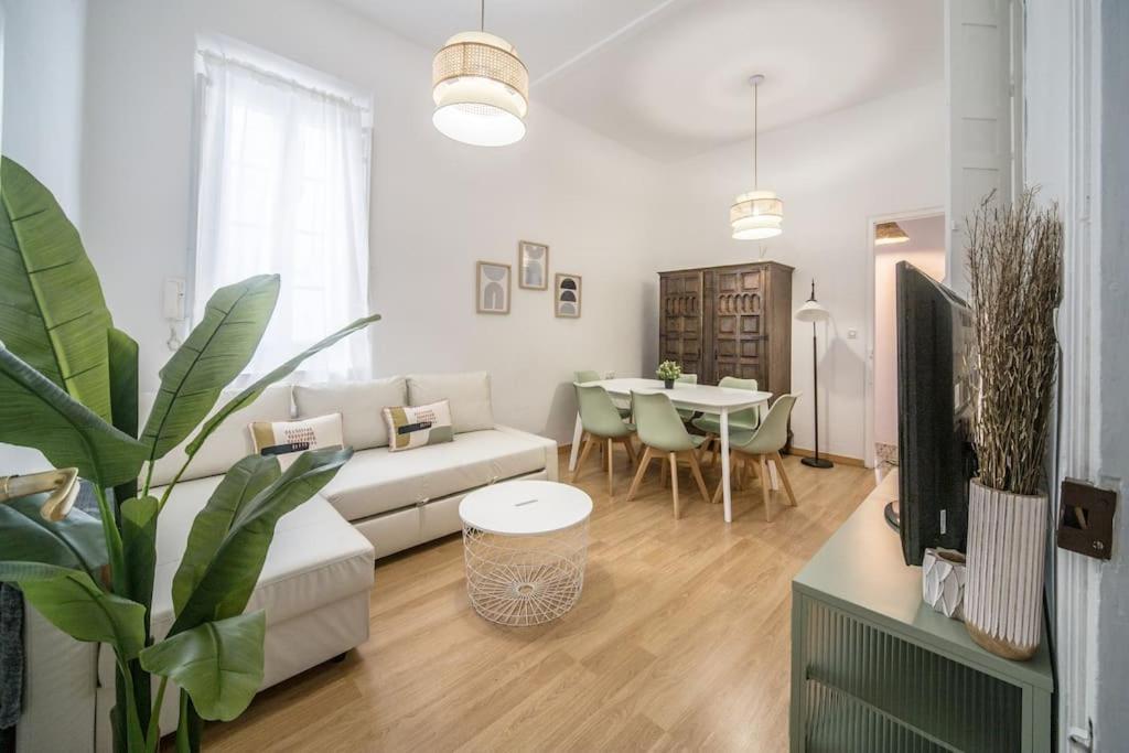 Apartment Mosaic Giralda Севилья Экстерьер фото