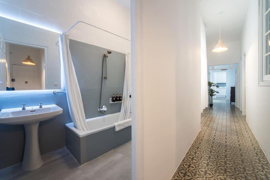 Apartment Mosaic Giralda Севилья Экстерьер фото