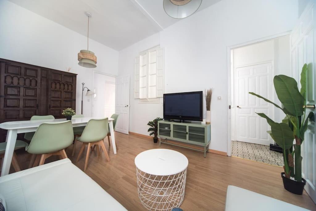 Apartment Mosaic Giralda Севилья Экстерьер фото