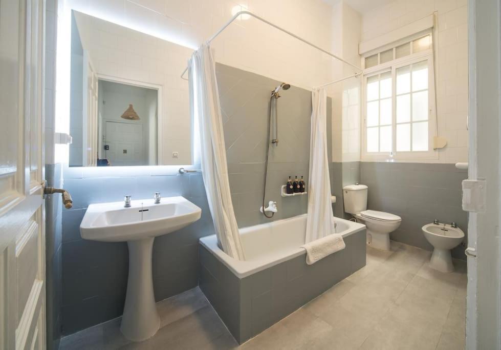 Apartment Mosaic Giralda Севилья Экстерьер фото